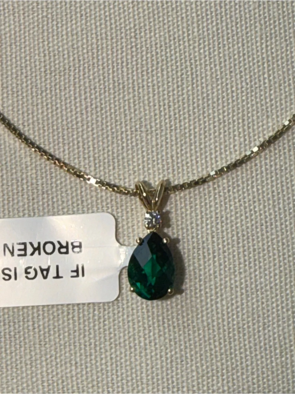 N/A gorgeous emerald